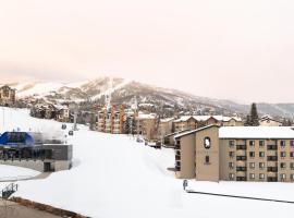 Gravity Haus Steamboat，位于斯廷博特斯普林斯的酒店