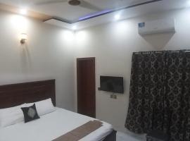 5-Bedroom Vacation Home，位于拉合尔的酒店