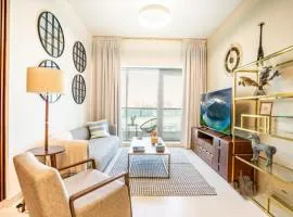 Luxury 1-Bedroom Oasis near Downtown Dubai