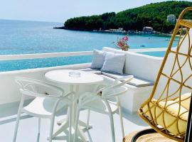 Geo & Art Boutique Hotel Himara，位于希马拉的酒店