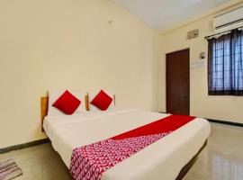 Trident INN gandhipuram，位于哥印拜陀的酒店