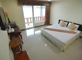 泰克诺江景度假酒店
