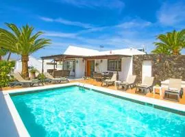 Exceptional 3 bedroom Villa Adsey -short walk to town - by Lanzarote Leisure Villas