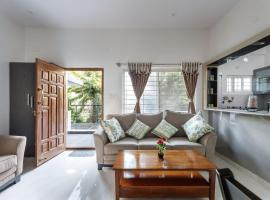 Whispering Willows By JadeCaps 3BHK Near Airport，位于耶拉汉卡的酒店