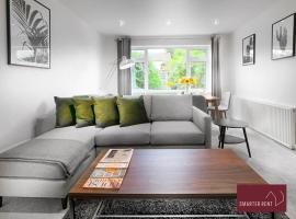 Sunninghill Village - 2 Bed - Parking and garden，位于阿斯科特的公寓