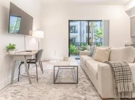 Landing Modern Apartment with Amazing Amenities (ID7569X13)