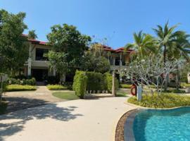 Poolside Luxury Laguna 2-Bed Villa in Cherngtalay，位于拉扬海滩度的酒店