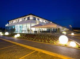 拜拉普利兹斯坦民宿，位于Łęki Dolne的酒店