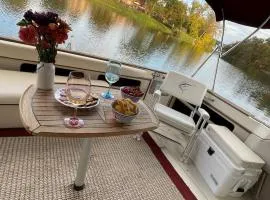 Private Yacht on Catskill Creek