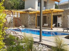Zephyros Villas - Agios Nikitas，位于卡拉米锡的低价酒店