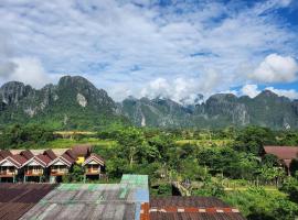 Vang Vieng Sky Mountain View Hotel，位于万荣的酒店