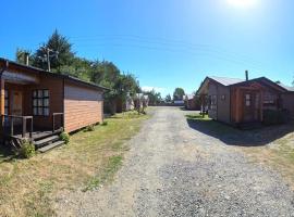 HelChiloé Cabañas，位于Piruquina的露营地