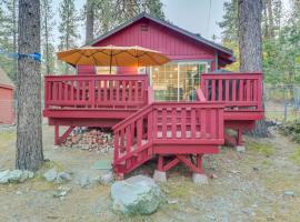 Cozy Wrightwood Cabin Family and Pet Friendly!，位于赖特伍德的酒店