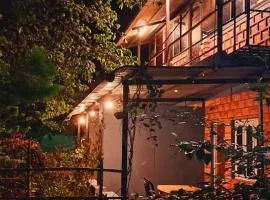 Green Hills Farm And Guest House