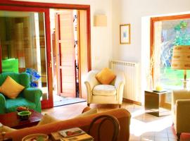 4 bedrooms appartement with terrace and wifi at Barbarano Romano，位于Barbarano Romano的酒店
