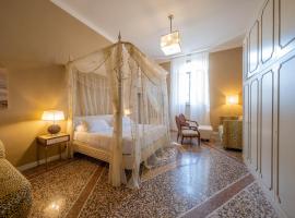 Lungarno Buozzi 7 Apartments，位于比萨Medici Palace Pisa附近的酒店