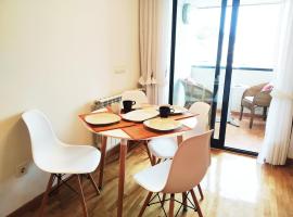 HIKARI, centro Luanco con PARKING，位于卢安科的酒店