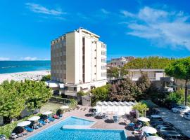 Hotel Colorado Cesenatico，位于切塞纳蒂科的酒店
