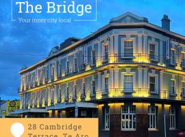 The Cambridge Hotel，位于惠灵顿的酒店