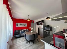 Appartement 2 chambres centre Tarascon-sur-Ariège，位于阿列日河畔的塔拉斯孔的酒店