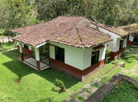CLUB CAMPESTRE EL BOSQUE，位于锡尔瓦尼亚的酒店