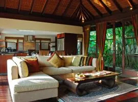Sujiwana 2BR Luxury Jungle Pool View Villa CYN