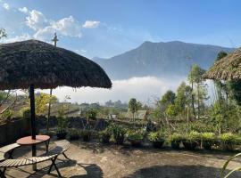 Sue Pa Family Trekking Homestay，位于Sa Pả的酒店