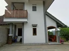 Saung Kuta Village by Surganya Villa