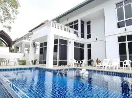 bm-Private Pool Villa Pattaya Jomtien Beach Nagawari Bbq 4 BR 14-18 Guests บ้านพัก พูลวิลล่า พัทยา ที่พักใกล้ทะเล หาดจอมเทียน 4 ห้องนอน 4 ห้องน้ำ 14-18คน