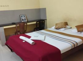 Shri Matha Chathra Residency，位于科鲁鲁的酒店