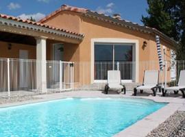Villa Patio avec piscine Vallon Pont d'Arc Ardèche，位于Sampzon的酒店