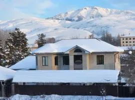 Karakol Yurt Lodge & Homestay