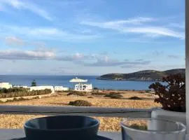 Beachfront Antiparos Apartment | 2 Bedrooms | Apartment Niamos | Beautiful Sea Views | Agios Georgios