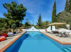 Stylish private villa with Pool near Carvoeira, Algarve