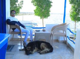 Kamariat el fayoum，位于Al Musharrak Qiblī的酒店
