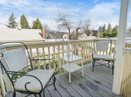 Pioneer Vacation Rentals - Pioneer North Suite downtown Ashland，位于阿什兰的酒店