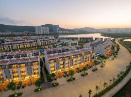 Kim's Villa - 5 phòng ngủ siêu rộng - 100m đến Bãi Tắm，位于下龙湾的酒店