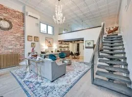 0776 Walk to Arkansas River Historic Palace Loft
