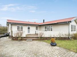 Nice Home In Nyborg With Kitchen，位于尼堡的乡村别墅
