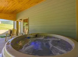 Happy Hideout, country livin with great mountain views, hot tub, arcades, fire pit, pets ok with fee