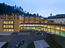 施万贝格海尔莫尔巴特酒店