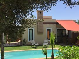 Villa Louisa Piscine privée sans vis à vis parking DYAR SHEMSI，位于塔鲁丹特的别墅