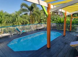 VILLA PARADIS DES COULEURS - Suite Blue Ultramarine，位于圣安尼的酒店