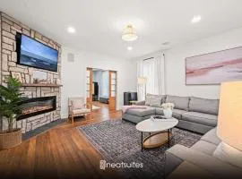 4BR for 10, Near Ark, High-Tech Kitchen, Parking!