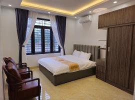 4L HOTEL KIM BÔI,位于Làng Trang的酒店