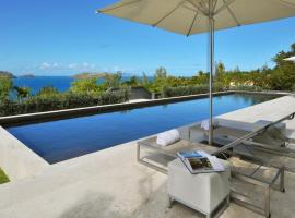 Luxury Vacation Villa 13，位于Pointe Milou的酒店