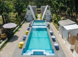 Costas De Liwa Bar & Beach Resort，位于Zambales的酒店