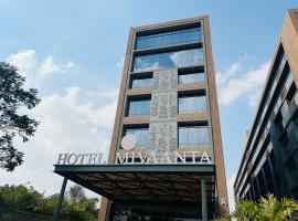 Hotel Mivaante，位于艾哈迈达巴德的酒店