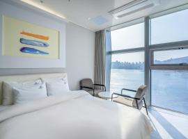 Oceanstay Hotel，位于釜山Suyeong-Gu的酒店