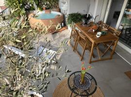 La Bollicina Boutique Apartment and Spa，位于韦尔巴尼亚的酒店